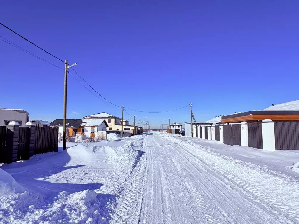Участок в Ленинградская область, Гатчинский муниципальный округ, д. ... - Фото 1