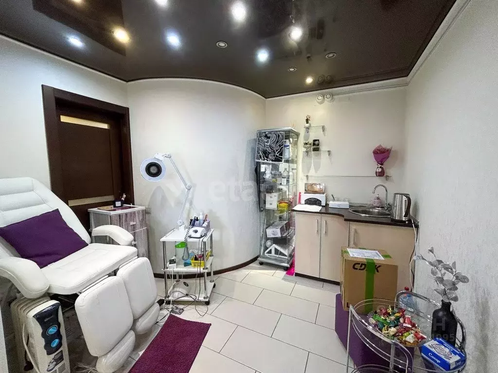 Офис в Ямало-Ненецкий АО, Новый Уренгой ул. 26-го съезда КПСС, 4В (49 ... - Фото 1