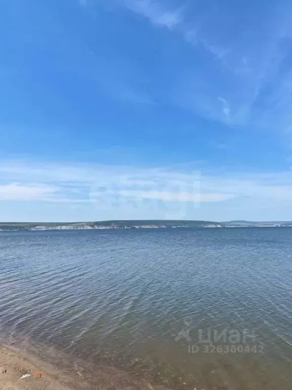Дом в Саратовская область, Ровенский район, с. Привольное ... - Фото 1