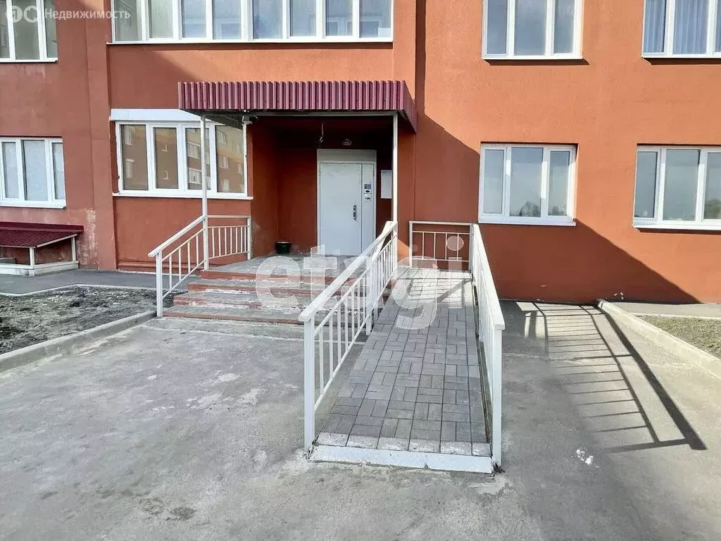 1-комнатная квартира: деревня Красненькая, микрорайон Тепличный, 1 ... - Фото 1