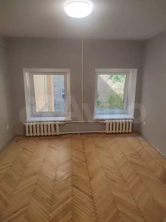 Комната 13,7 м в 3-к., 2/4 эт. - Фото 0