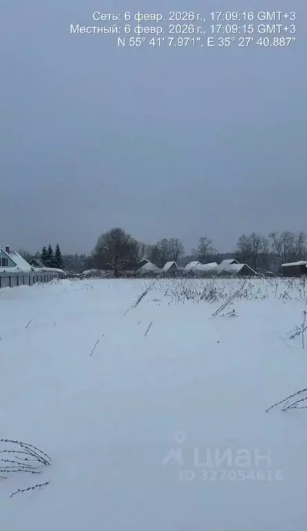 Участок в Московская область, Можайский муниципальный округ, д. Митино ... - Фото 1