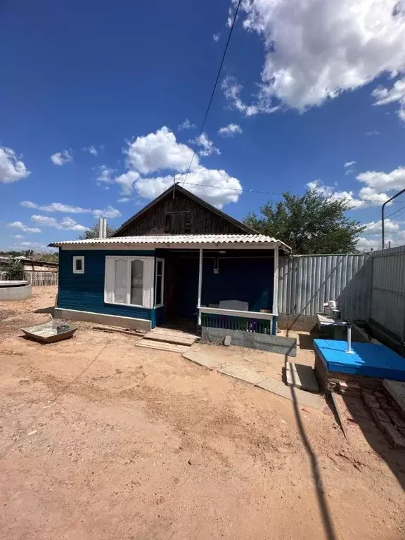 Дом в Астраханская область, Астрахань Вильнюсская ул. (50 м) - Фото 0