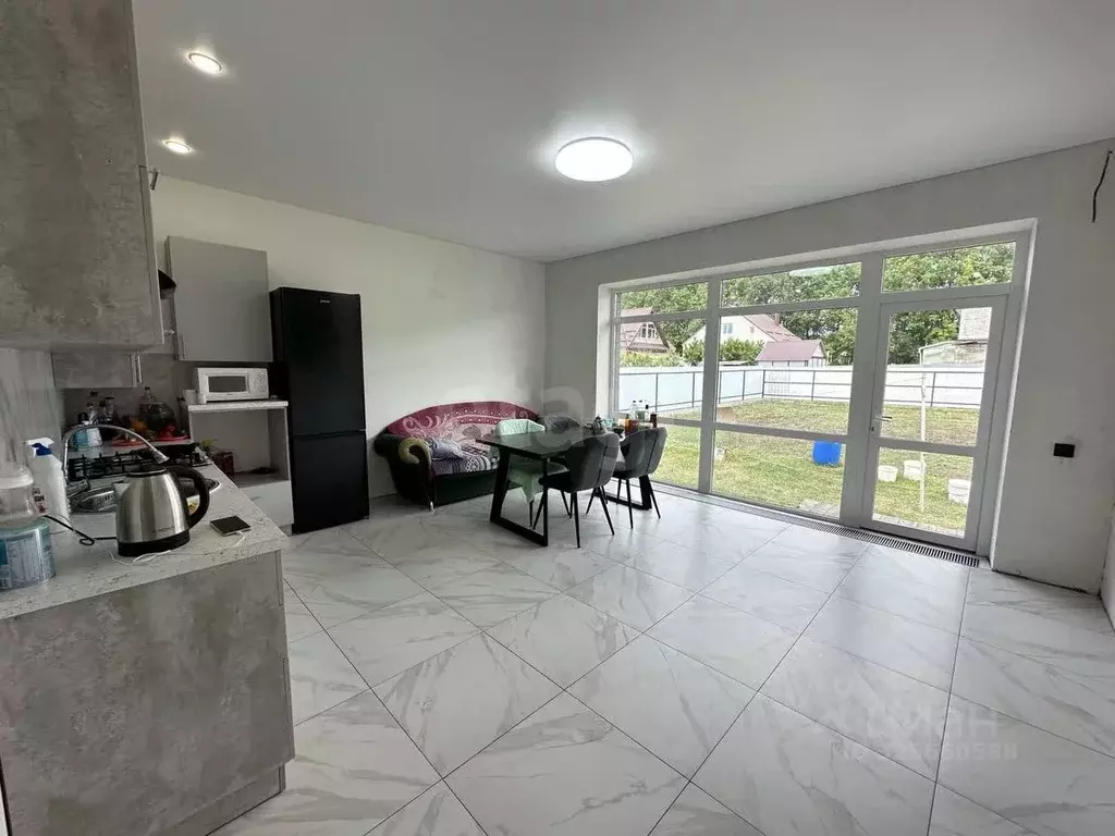 Дом в Воронежская область, Хохольский район, Петинское с/пос, пос. ... - Фото 1