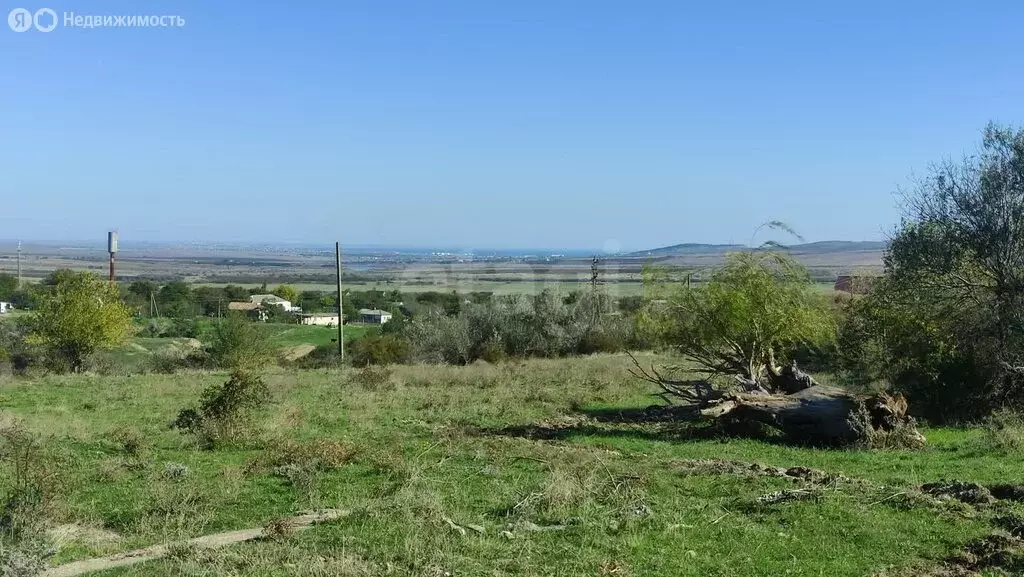 Участок в село Отважное, Октябрьская улица (10 м) - Фото 0