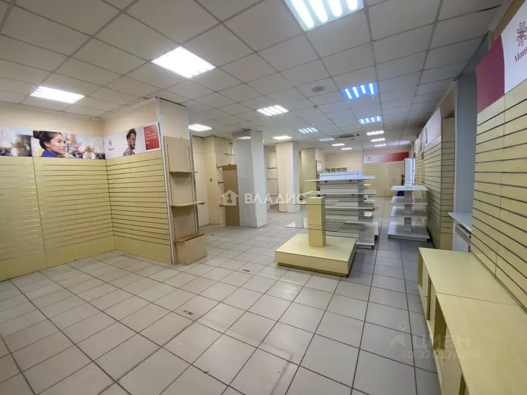 Помещение свободного назначения в Алтайский край, Бийск ул. Имени ... - Фото 1