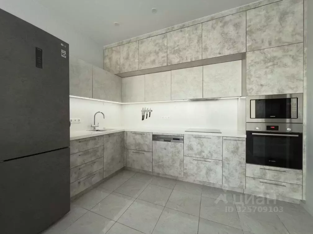 2-к кв. Свердловская область, Екатеринбург ул. Ткачей, 13 (77.6 м) - Фото 2