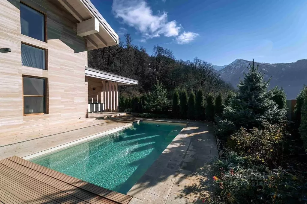 Дом в Краснодарский край, Сочи Красная Поляна пгт, ул. Дворцовая, 50 ... - Фото 1