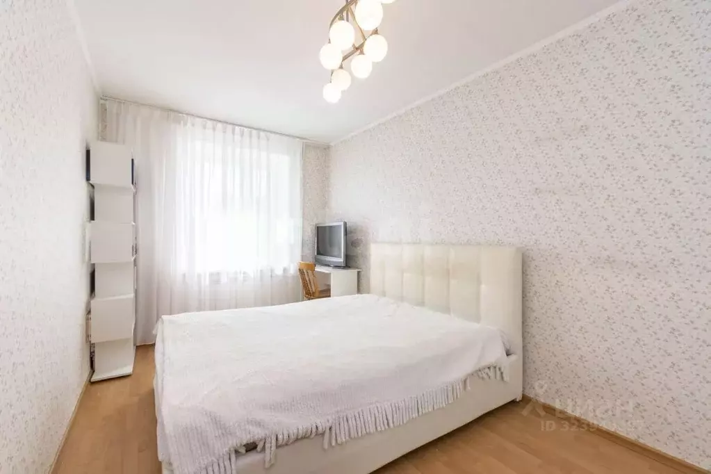 4-к кв. Тюменская область, Тюмень ул. Котовского, 1 (106.0 м) - Фото 1