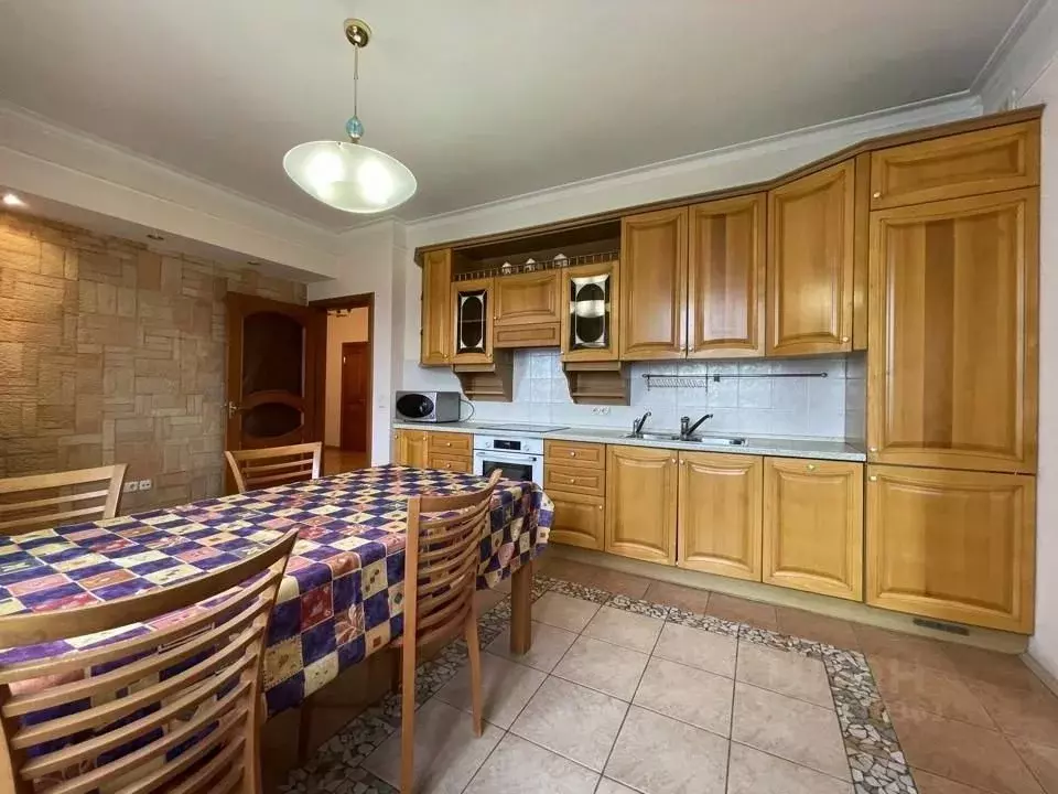 3-к кв. Тюменская область, Тюмень ул. Котовского, 1/2 (146.0 м) - Фото 2