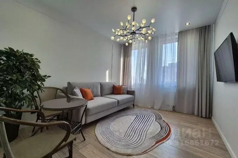2-к кв. Татарстан, Казань ул. Аделя Кутуя, 100 (10.0 м) - Фото 1