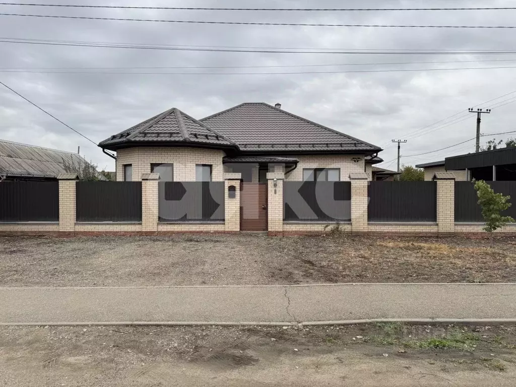 Дом в Краснодарский край, Кореновск ул. Сахарова, 2 (147 м) - Фото 0