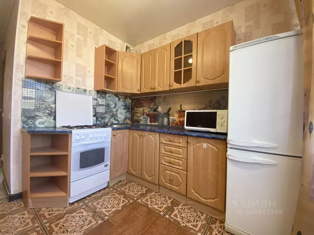 2-к кв. Саратовская область, Саратов ул. Имени Г.А. Усиевича, 35А ... - Фото 2