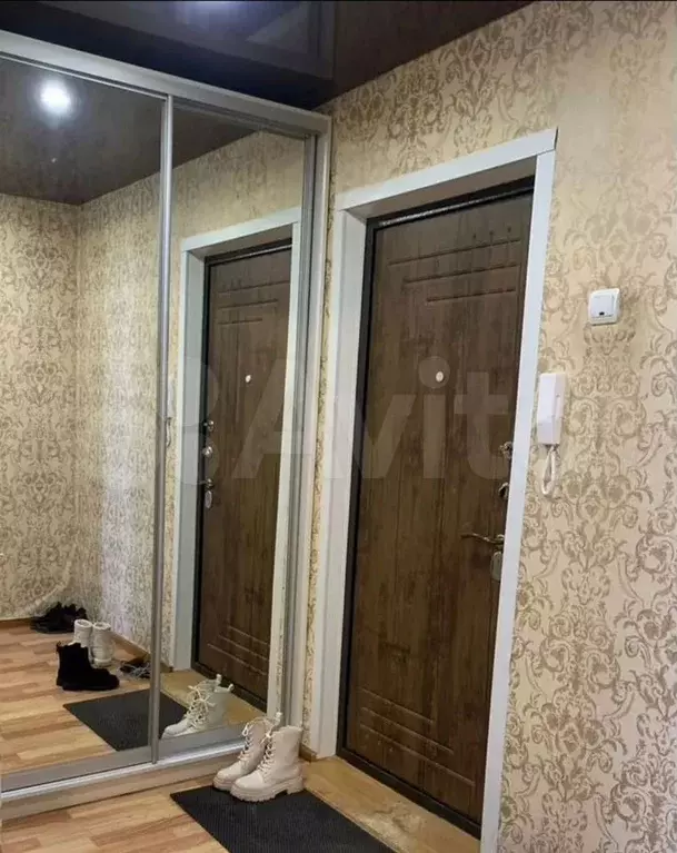 Комната 35 м в 1-к., 4/9 эт. - Фото 1