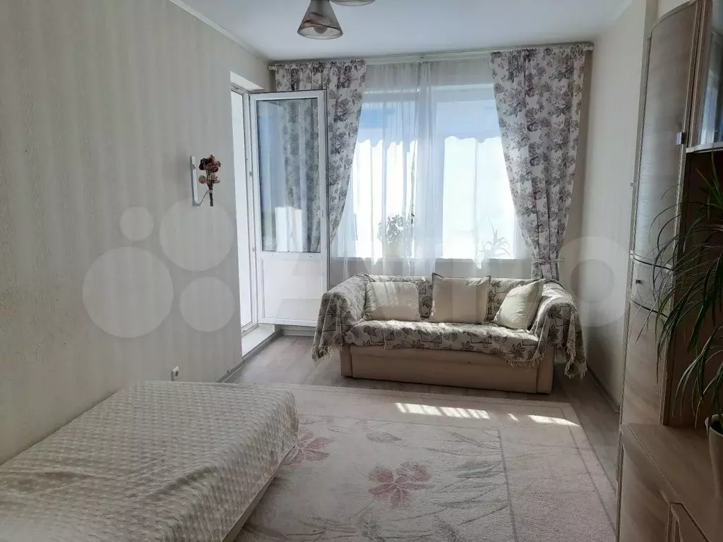 1-к. квартира, 40 м, 8/15 эт. - Фото 1