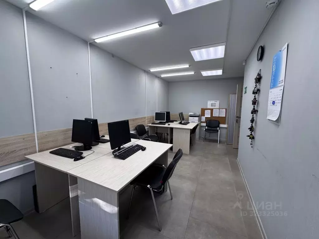 Офис в Астраханская область, Астрахань пл. Декабристов, 7 (18 м) - Фото 2