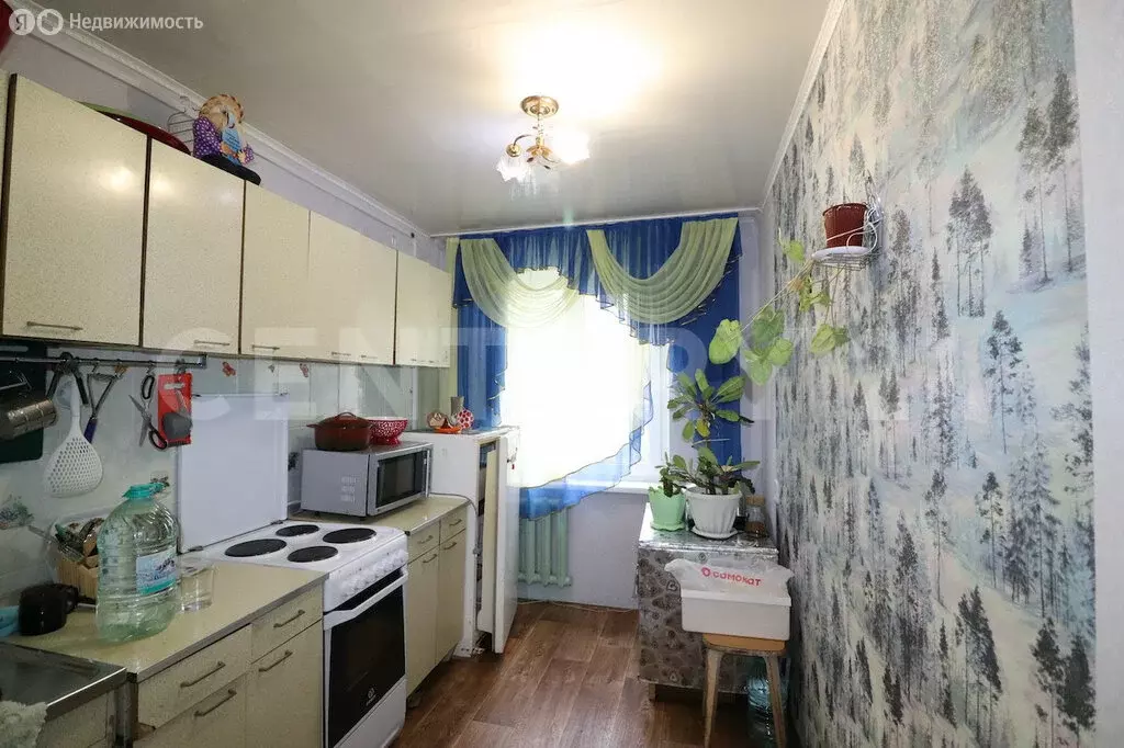 3-комнатная квартира: Барнаул, улица Георгия Исакова, 251 (70.7 м) - Фото 0