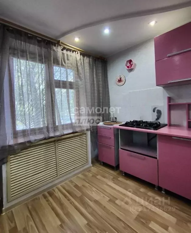 3-к кв. Астраханская область, Астрахань ул. Нариманова, 2В (58.5 м) - Фото 1