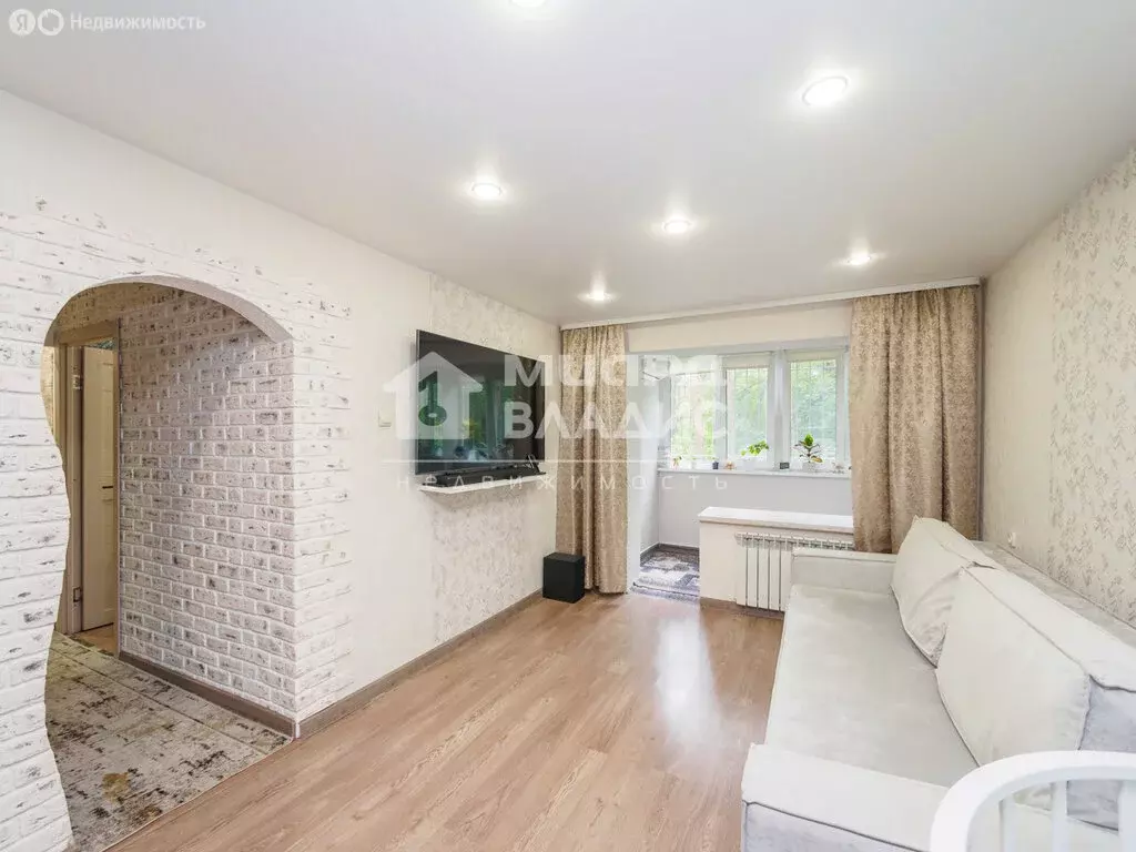 2-комнатная квартира: Омск, улица Лукашевича, 1 (45 м) - Фото 1