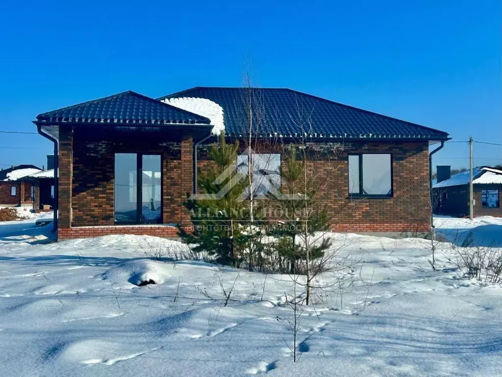 Дом в Татарстан, Высокогорский район, Семиозерское с/пос, д. Макаровка ... - Фото 1