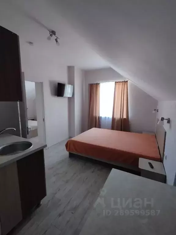 Комната Крым, Сакский район, Новофедоровка пгт ул. Дачная, 23 - Фото 1