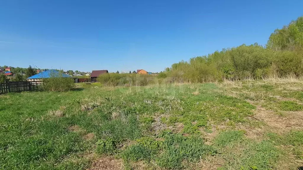 Участок в Кемеровская область, Кемерово пос. Комиссарово, ул. ... - Фото 1