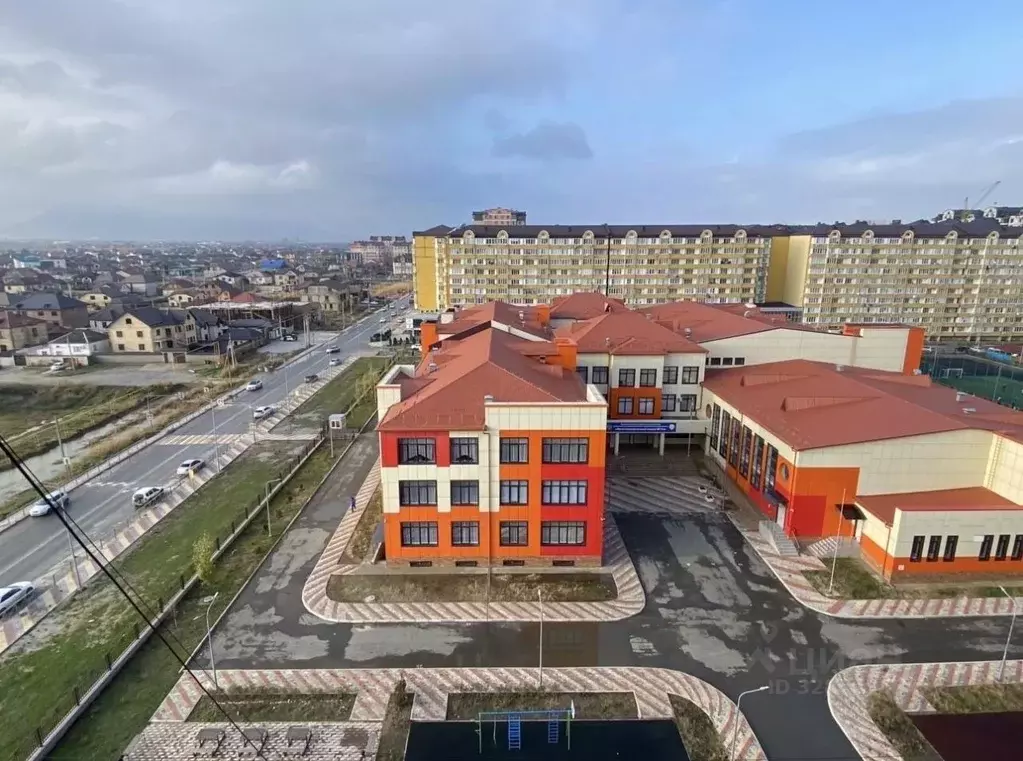 2-к кв. Дагестан, Каспийск ул. Зейнудина Батманова, 16 (78.0 м) - Фото 1