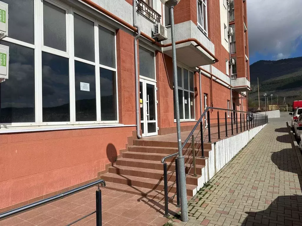 Торговая площадь в Краснодарский край, Геленджик ул. Олега Анофриева, ... - Фото 0