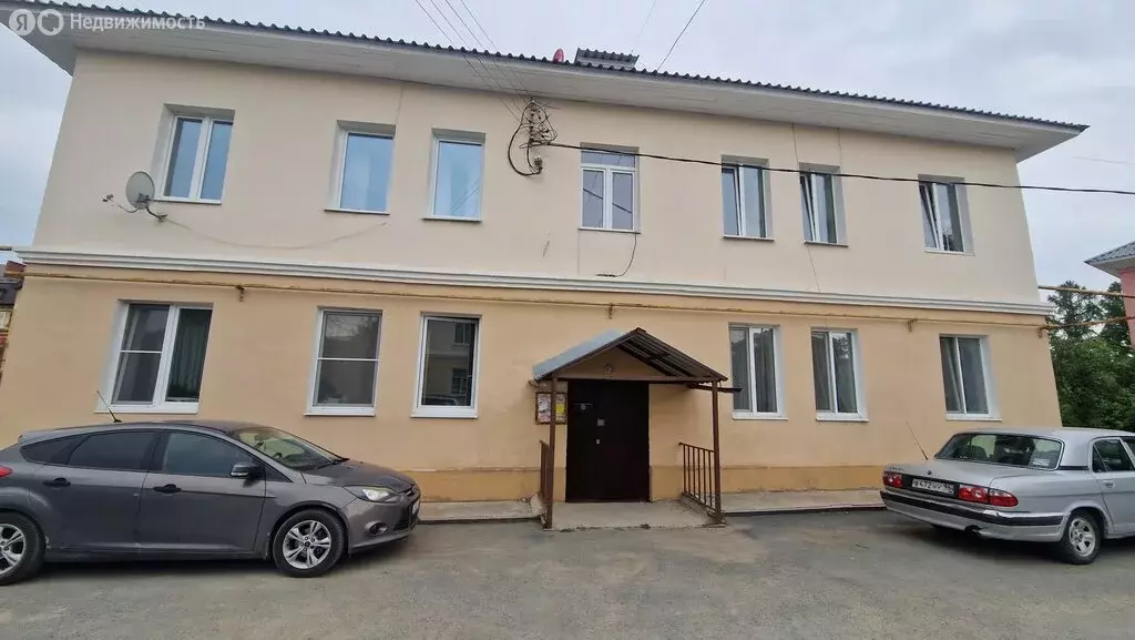 2-комнатная квартира: посёлок городского типа Верхнее Дуброво, улица ... - Фото 0