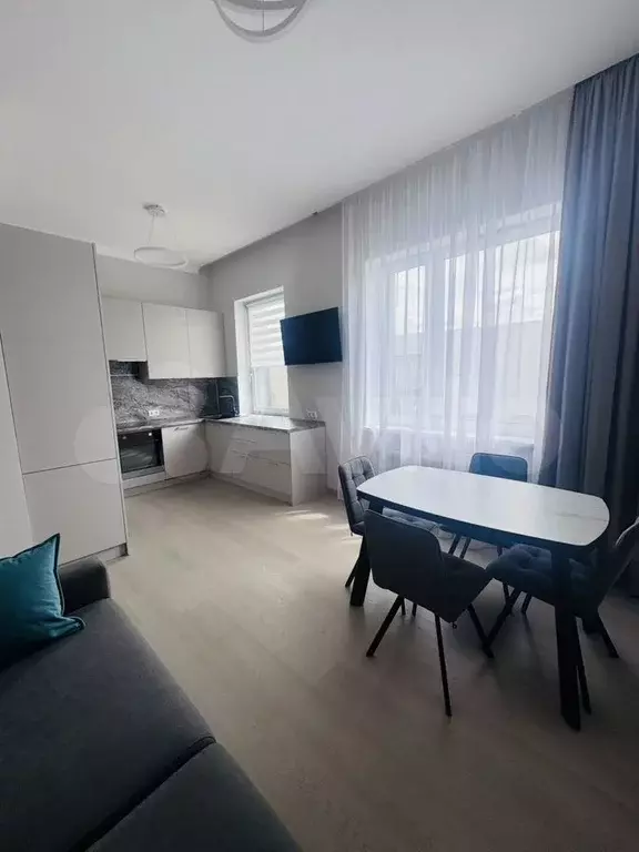2-к. квартира, 70 м, 15/27 эт. - Фото 1