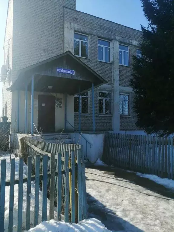 Помещение свободного назначения в Ивановская область, пос. Лежнево ул. ... - Фото 1