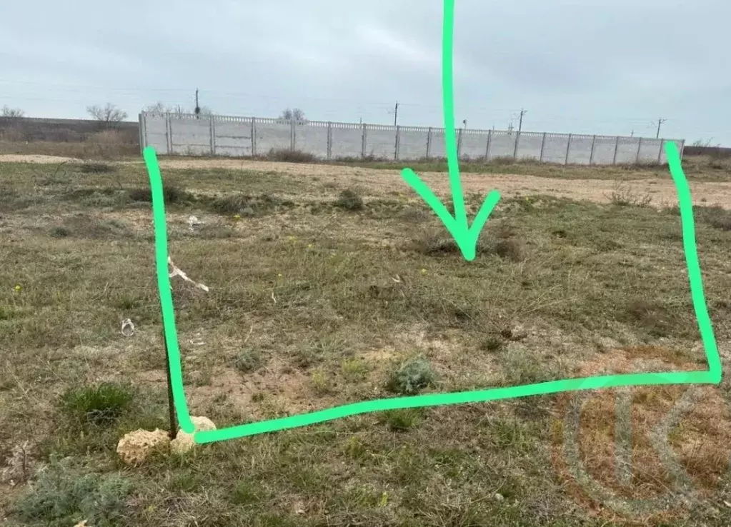 Участок в Крым, Сакский район, Лесновское с/пос, с. Прибрежное  (10.0 ... - Фото 1