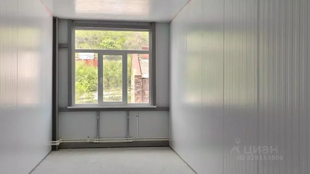 Офис в Приморский край, Владивосток Карьерная ул., 20Алит29 (24 м) - Фото 1