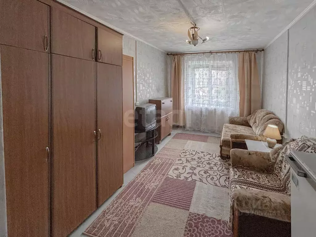 Комната Псковская область, Псков ул. Киселева, 8 (13.1 м) - Фото 1