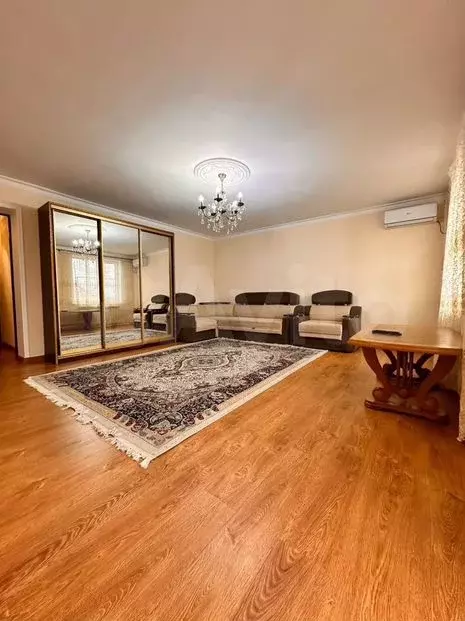 3-к. квартира, 100м, 3/5эт. - Фото 0