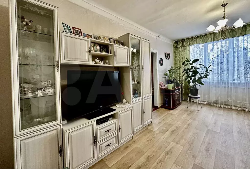 3-к. квартира, 65 м, 2/2 эт. - Фото 1