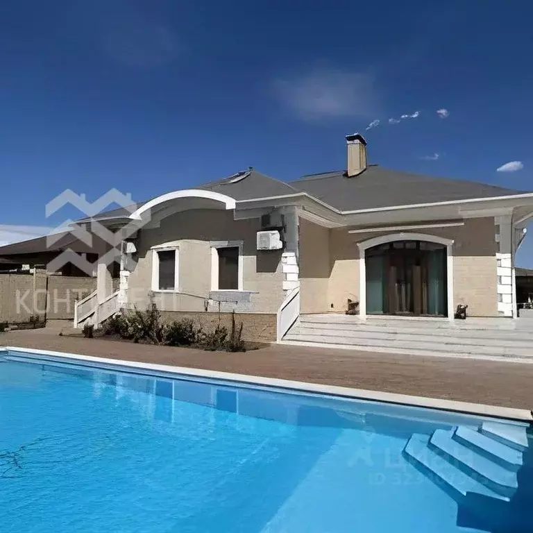 Дом в Крым, Сакский район, с. Ромашкино ул. Вольная (400 м) - Фото 1