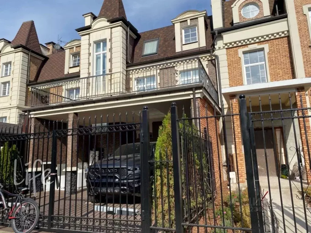 Таунхаус в Московская область, Красногорск городской округ, с. ... - Фото 1