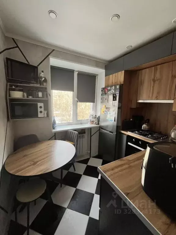 2-к кв. Башкортостан, Стерлитамак просп. Октября, 63 (44.4 м) - Фото 2