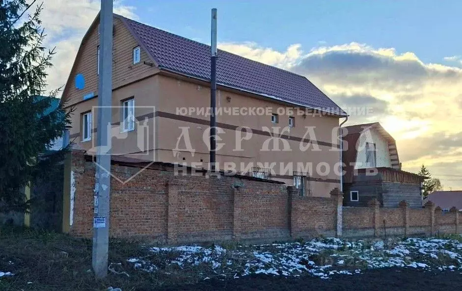 Дом в Кемеровская область, Кемерово Крутая ул., 21 (274 м) - Фото 0