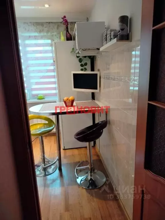 3-к кв. Новосибирская область, Новосибирск ул. Ватутина, 41 (56.1 м) - Фото 2