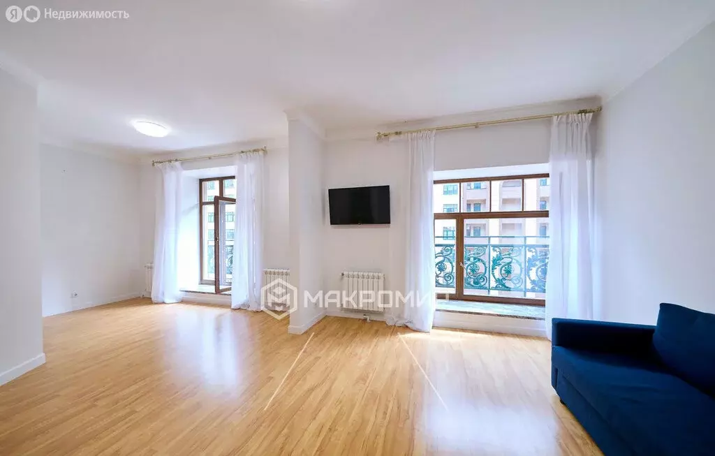 1-комнатная квартира: Санкт-Петербург, Наличная улица, 26к3 (61.4 м) - Фото 1