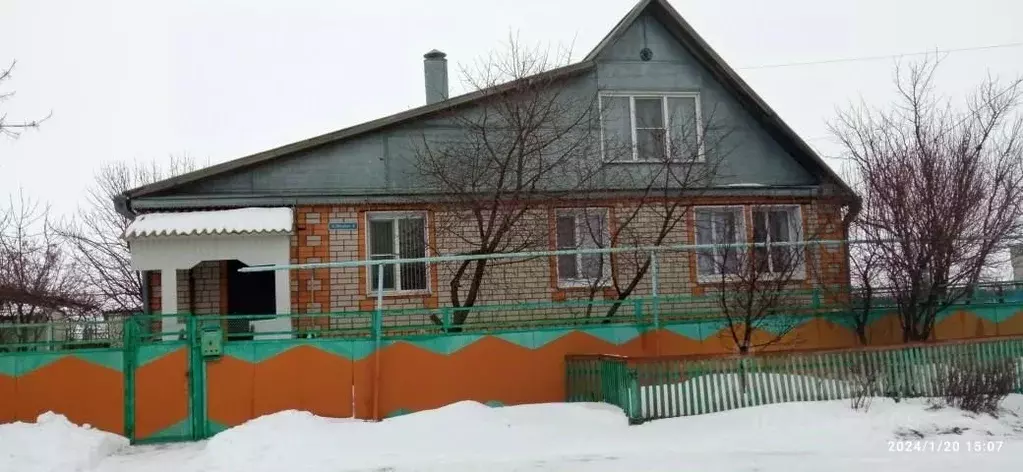 Дом в Волгоградская область, Палласовка Лиманная ул. (137 м) - Фото 0