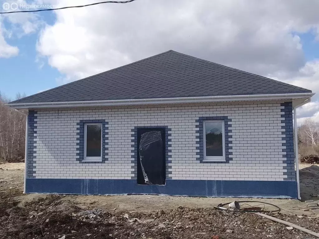 Дом в село Совхоз Боровский, Центральная улица (103 м) - Фото 1