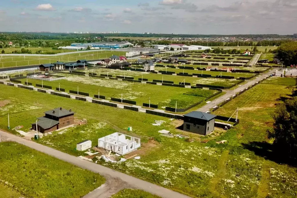 Участок в Московская область, Домодедово городской округ, д. ... - Фото 2