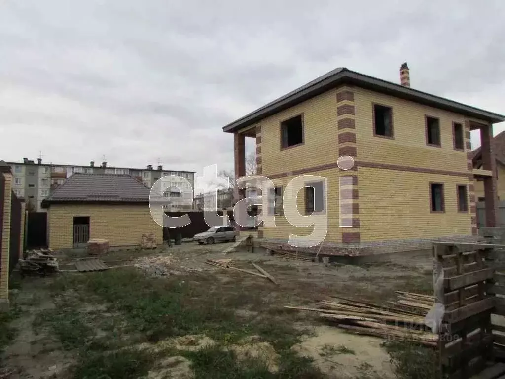 Дом в Курская область, Рыльск ул. Луначарского, 26А (219 м) - Фото 1