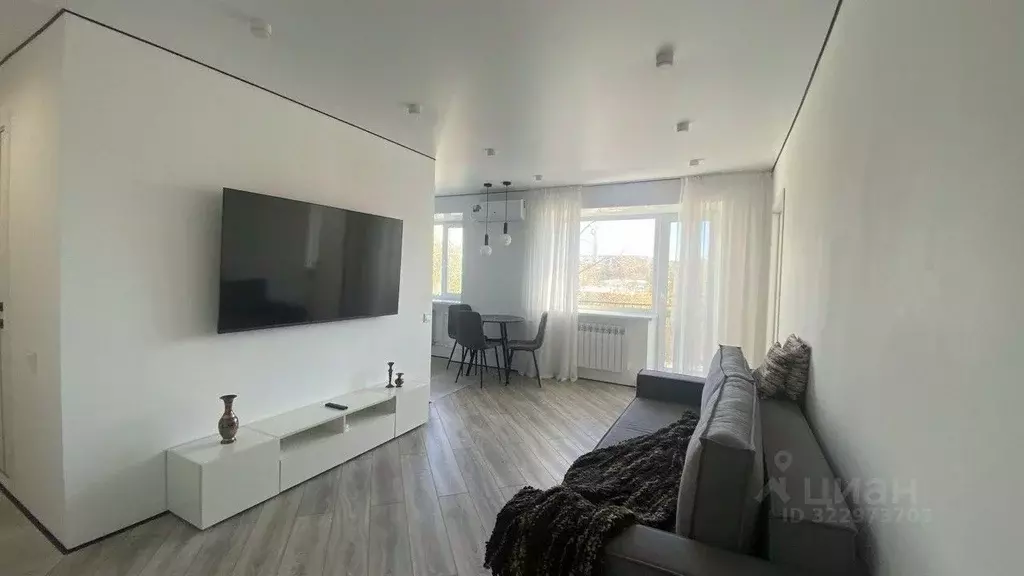 2-к кв. Омская область, Омск Спортивный проезд, 8 (40.6 м) - Фото 1