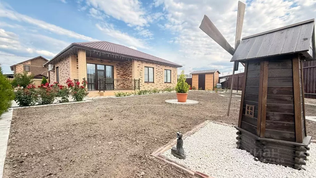 Дом в Астраханская область, Приволжский район, с. Осыпной Бугор ... - Фото 1