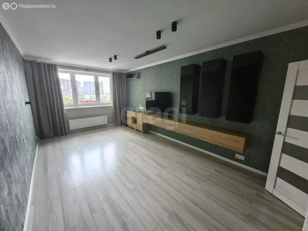 3-комнатная квартира: Химки, улица Ватутина, 4к1 (100 м) - Фото 0