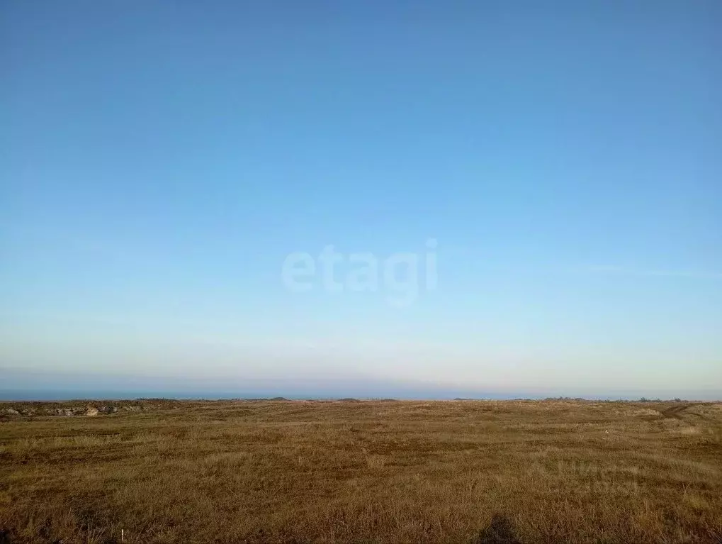 Участок в Крым, Ленинский район, Семисотское с/пос, с. Каменское ул. ... - Фото 1